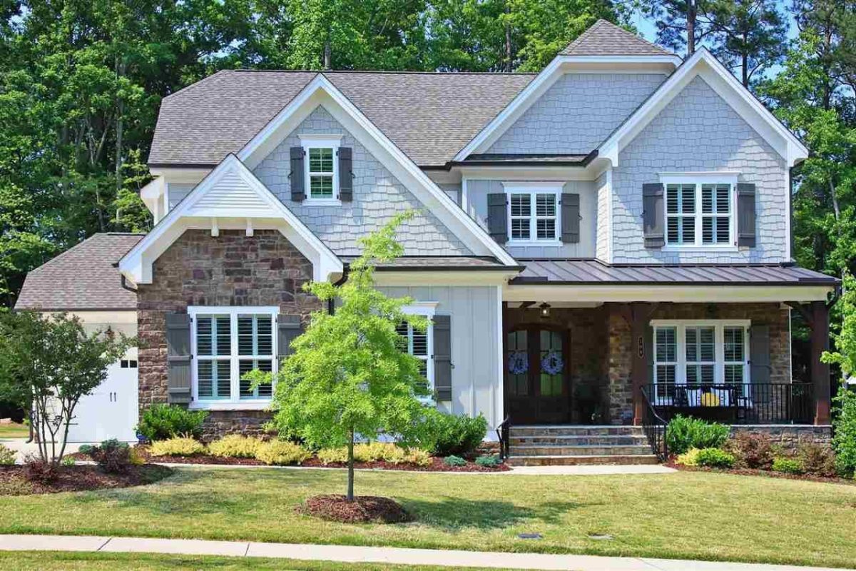 Custom house Floor Plan Blueprint with 3 Floors and 5 Bedrooms