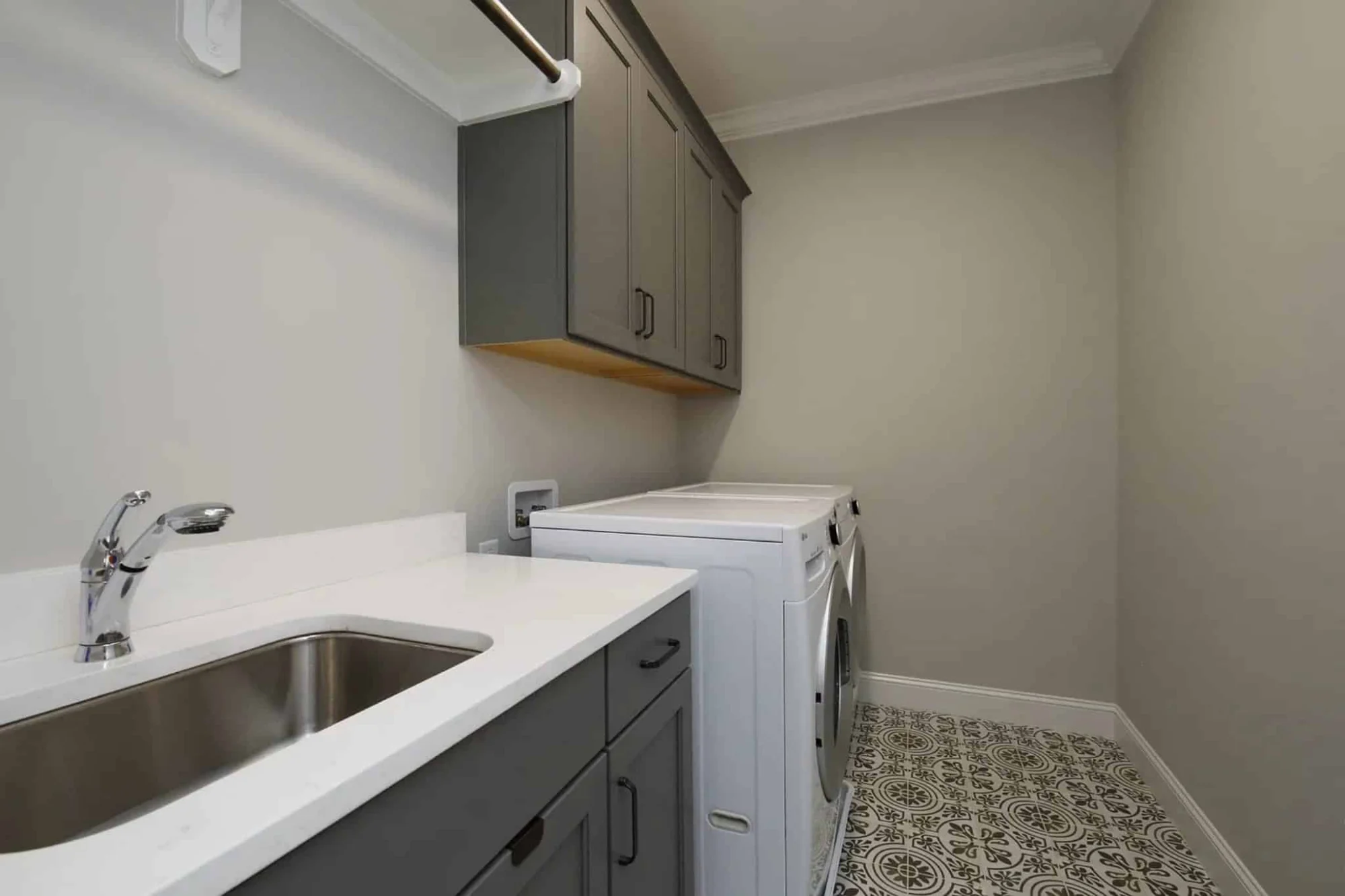 Elegant house Plan with 5 Beds, 5 Baths & Architectural CAD Designs