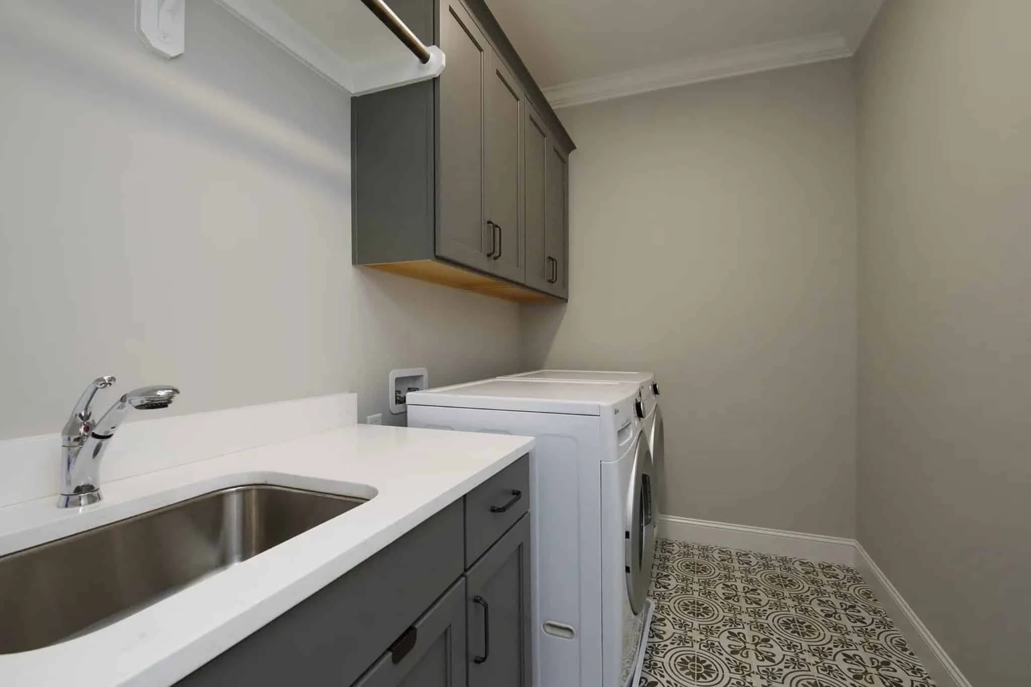 18-1048 HOUSE PLAN - Elegant House Plan with 5 Beds, 5 Baths & Architectural CAD Designs 21 Elegant house Plan with 5 Beds, 5 Baths & Architectural CAD Designs