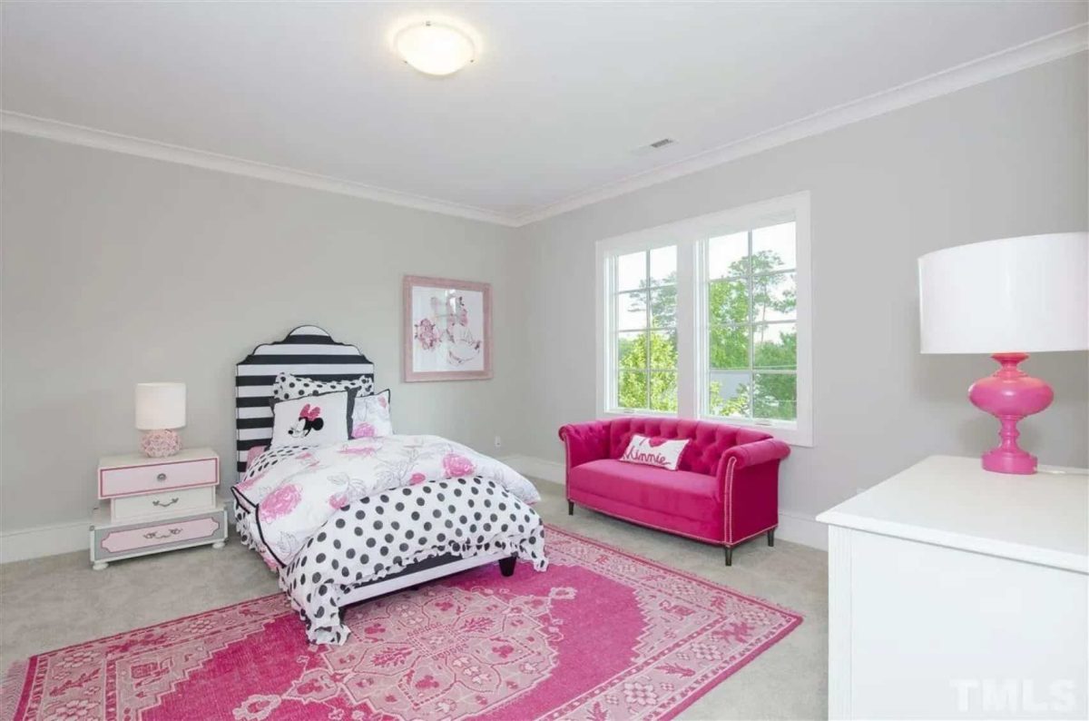 Expansive 5-Bedroom house Plan with Blueprint and CAD Designs