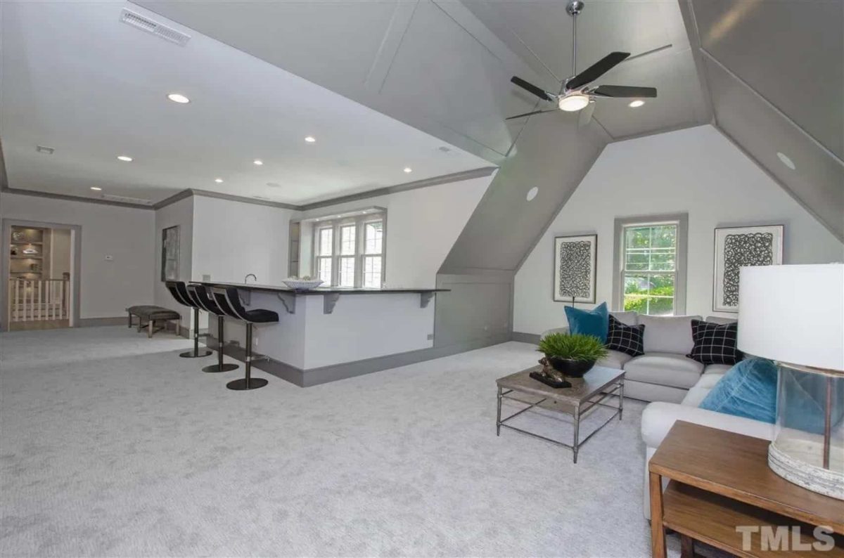 Expansive 5-Bedroom house Plan with Blueprint and CAD Designs