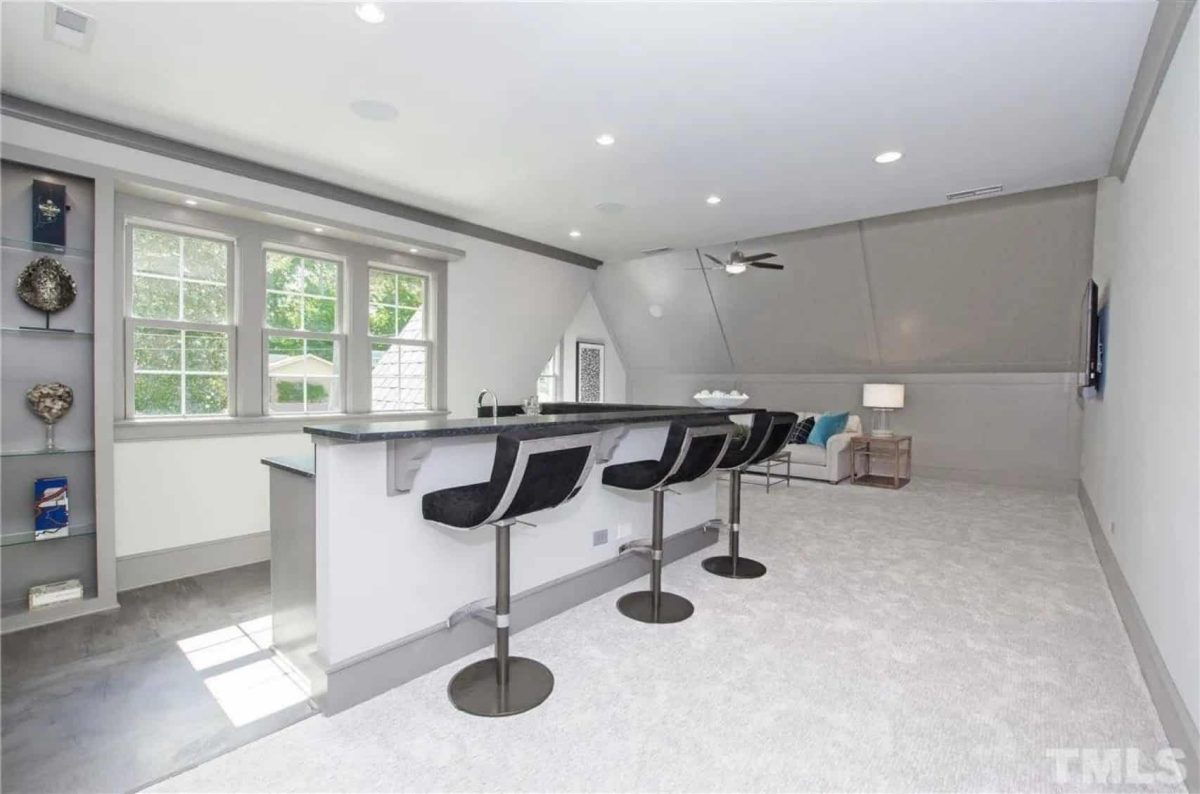 Expansive 5-Bedroom house Plan with Blueprint and CAD Designs