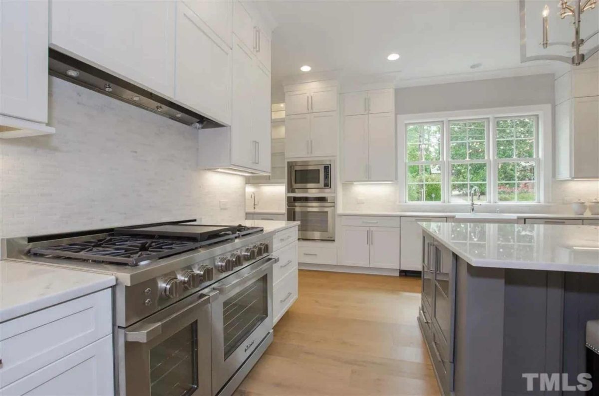 Expansive 5-Bedroom house Plan with Blueprint and CAD Designs