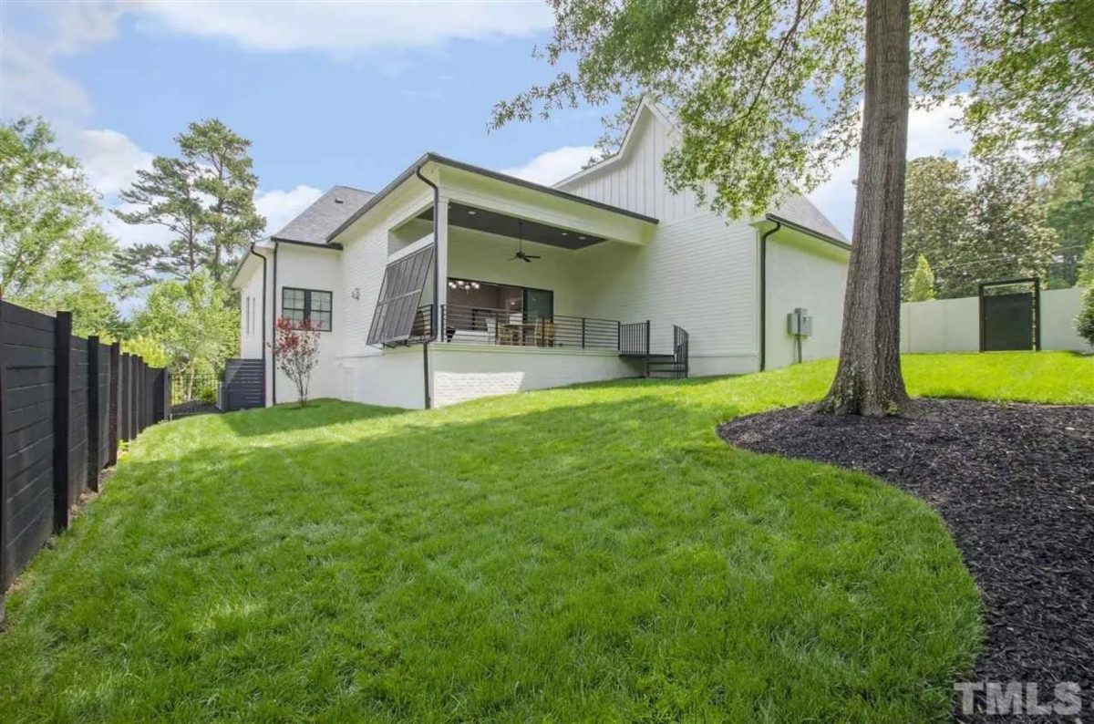 Expansive 5-Bedroom house Plan with Blueprint and CAD Designs