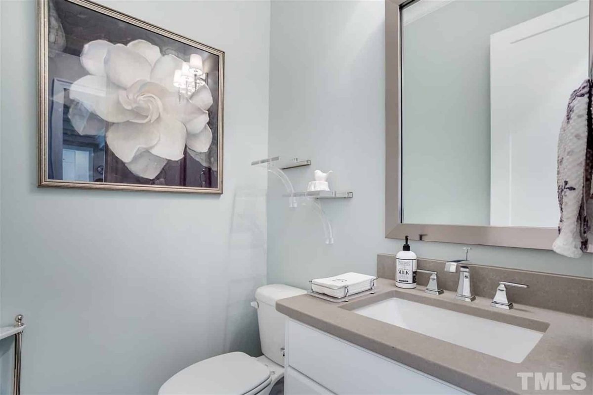 Beautiful 2-Story house Floor Plan with 5 Bedrooms and CAD Designs