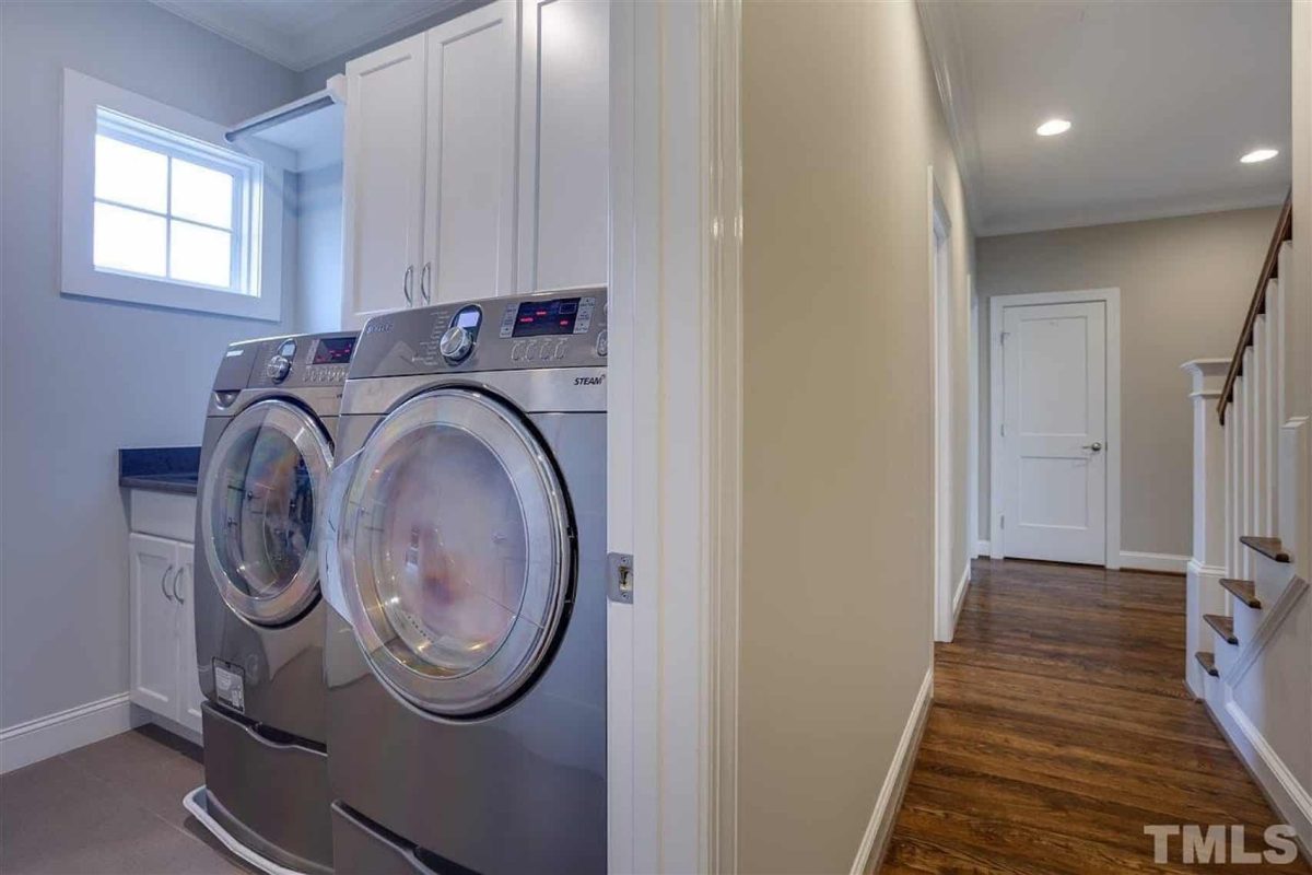 Beautiful 2-Story house Floor Plan with 5 Bedrooms and CAD Designs