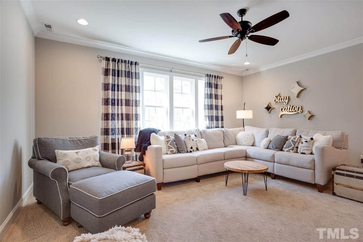 Beautiful 2-Story house Floor Plan with 5 Bedrooms and CAD Designs