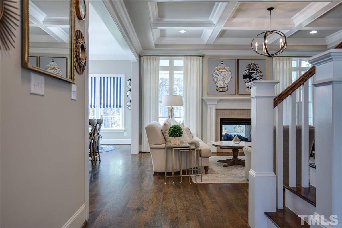 Beautiful 2-Story house Floor Plan with 5 Bedrooms and CAD Designs