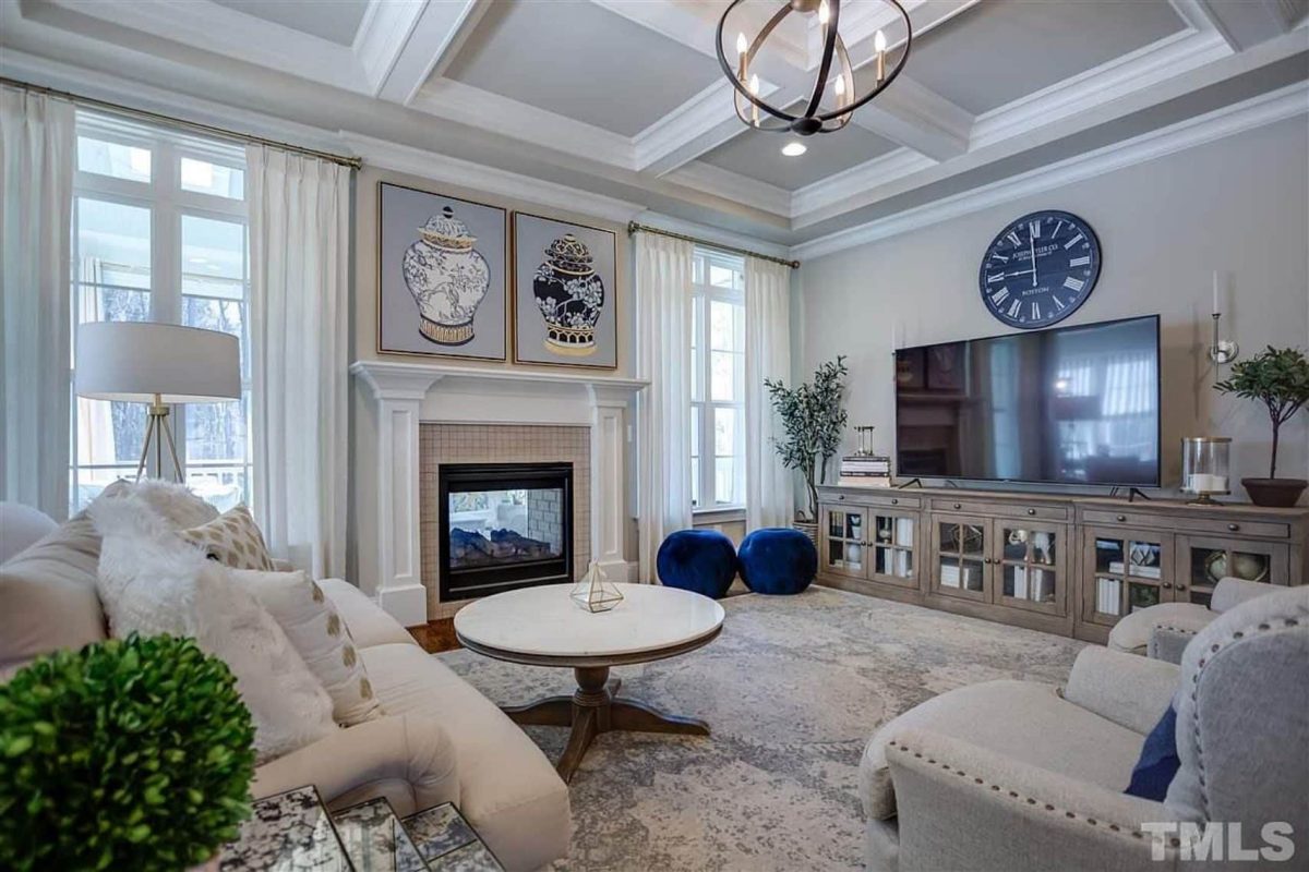 Beautiful 2-Story house Floor Plan with 5 Bedrooms and CAD Designs