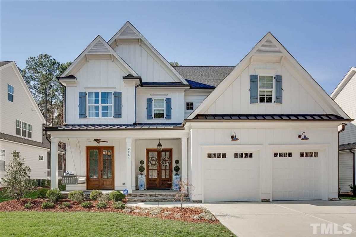 Beautiful 2-Story house Floor Plan with 5 Bedrooms and CAD Designs