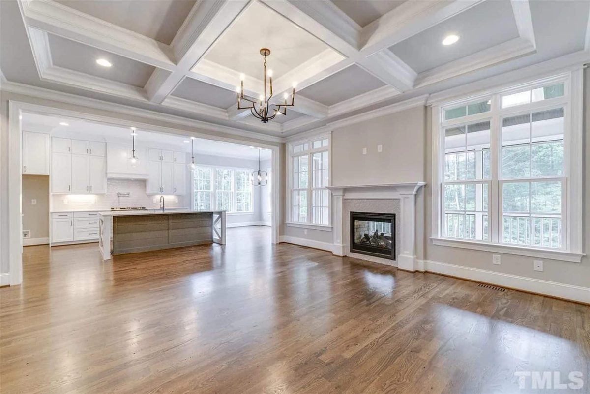 Luxury house Floor Plan with Open Concept and 3-Car Garage