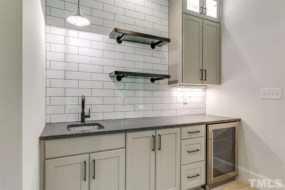 Luxury house Floor Plan with Open Concept and 3-Car Garage