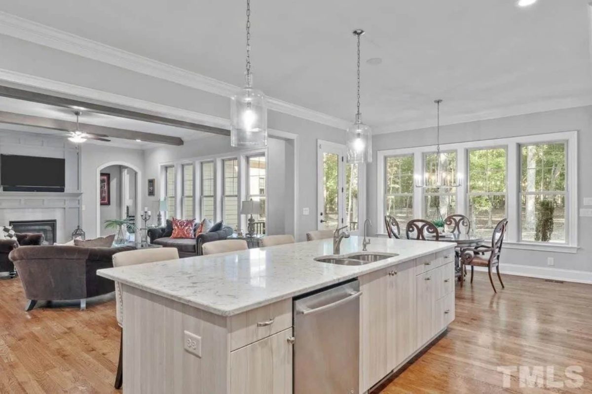 Beautiful Craftsman house Plan with 3 Floors, 5 Bedrooms, and Detailed Blueprint Designs