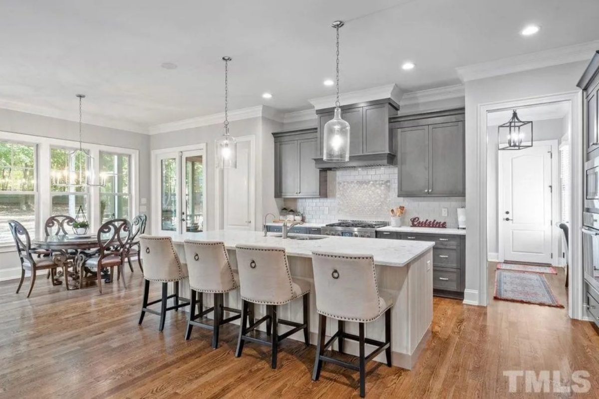 Beautiful Craftsman house Plan with 3 Floors, 5 Bedrooms, and Detailed Blueprint Designs