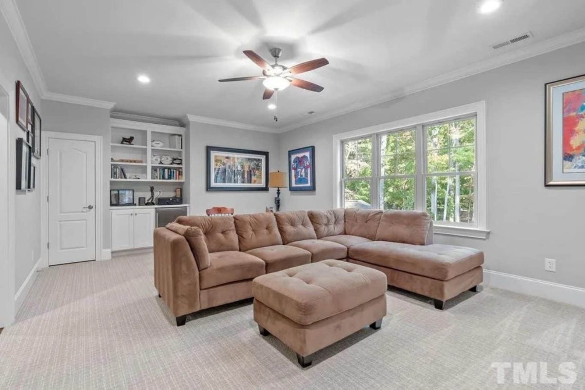 Beautiful Craftsman house Plan with 3 Floors, 5 Bedrooms, and Detailed Blueprint Designs