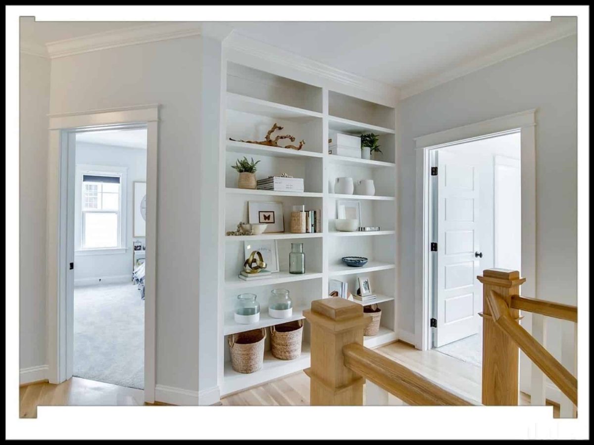 Traditional house Plan with 2.5 Stories, 4 Beds, and CAD Blueprint