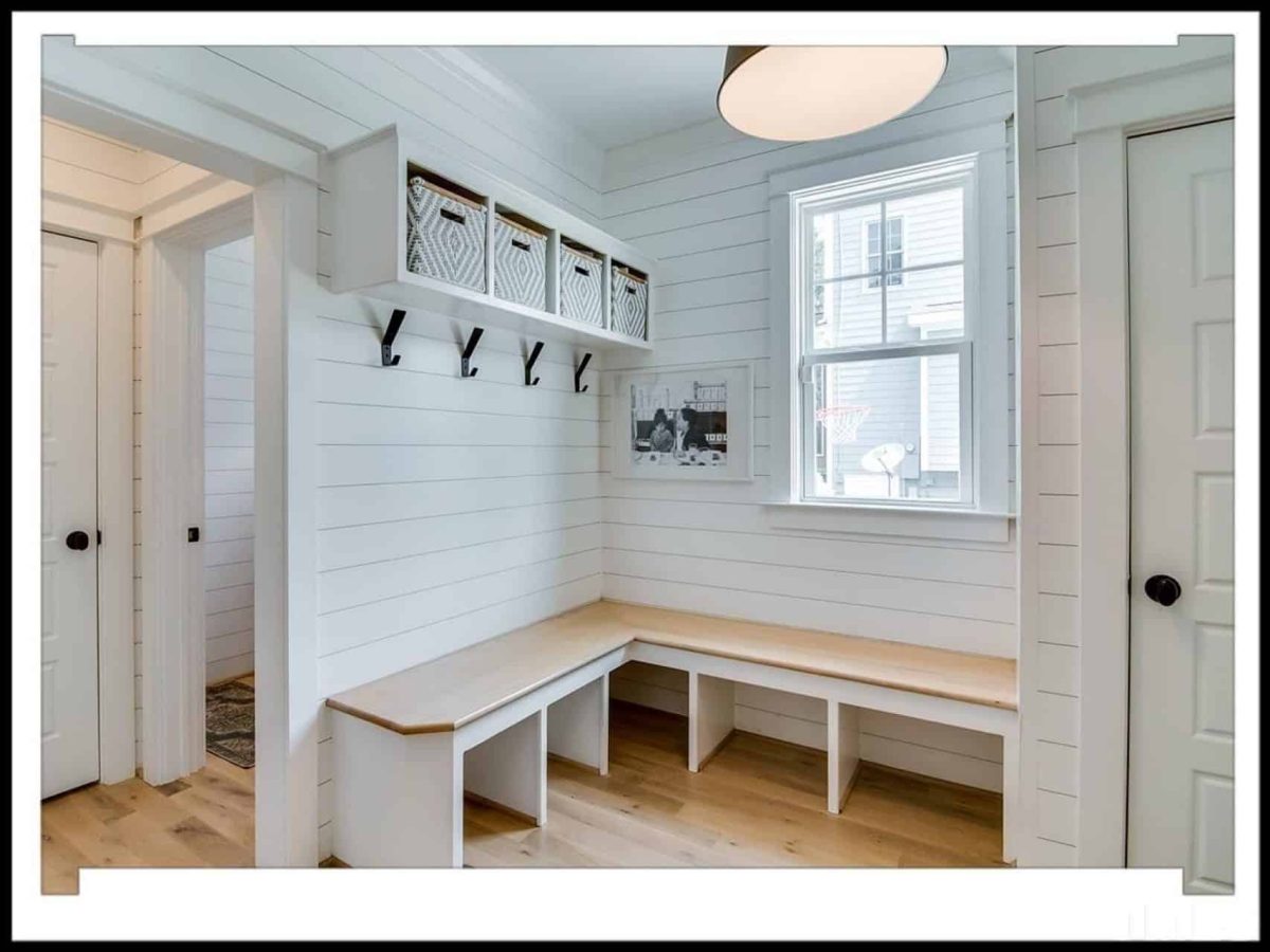 Traditional house Plan with 2.5 Stories, 4 Beds, and CAD Blueprint