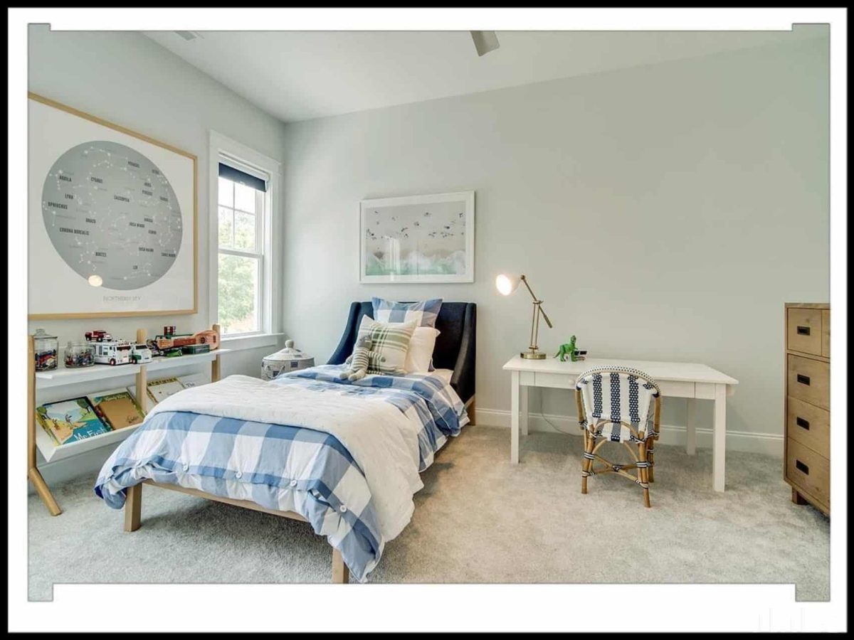 Traditional house Plan with 2.5 Stories, 4 Beds, and CAD Blueprint