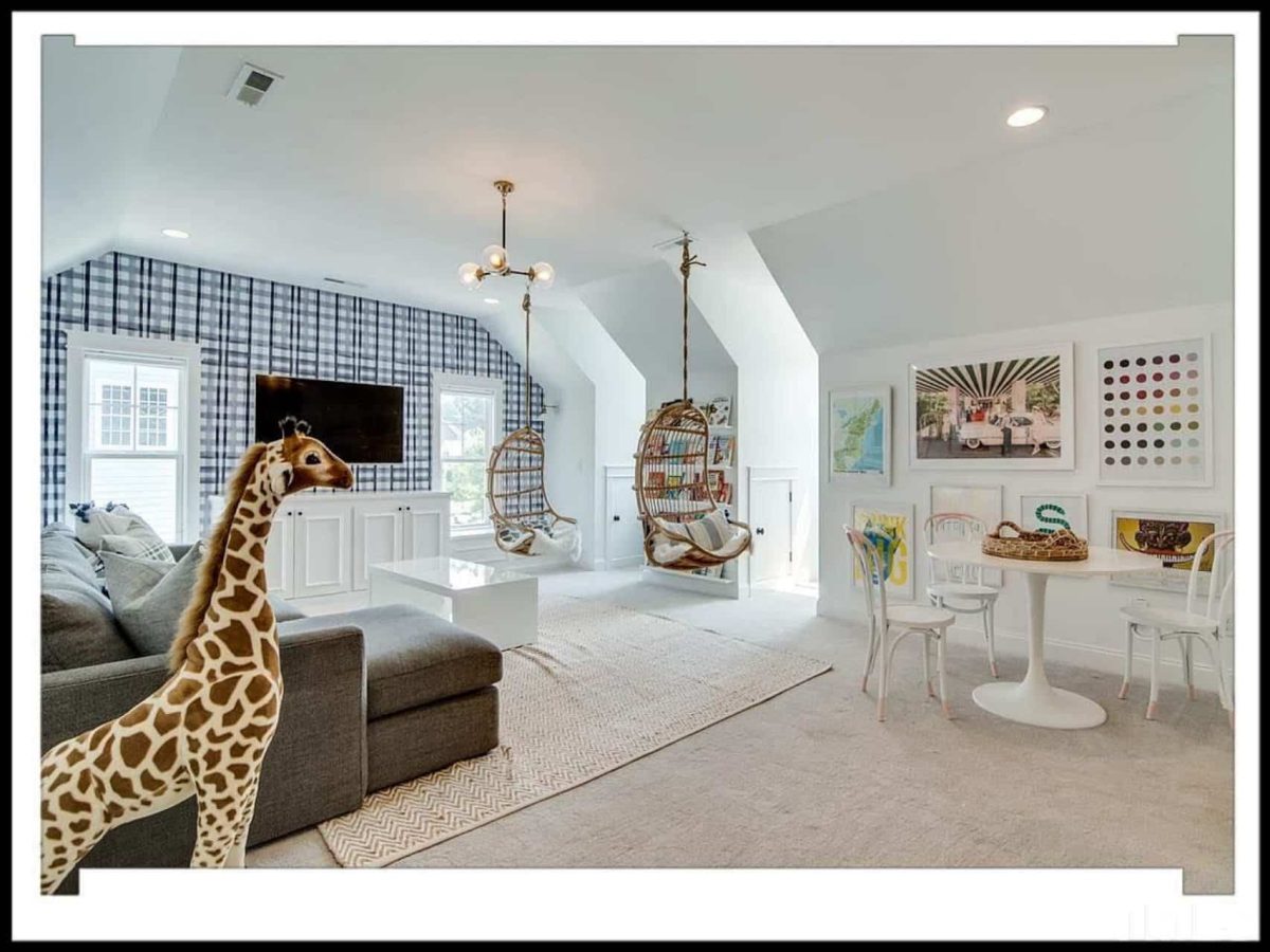 Traditional house Plan with 2.5 Stories, 4 Beds, and CAD Blueprint