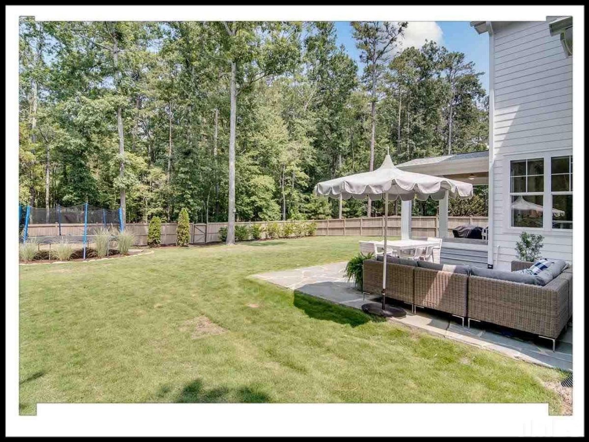 Traditional house Plan with 2.5 Stories, 4 Beds, and CAD Blueprint