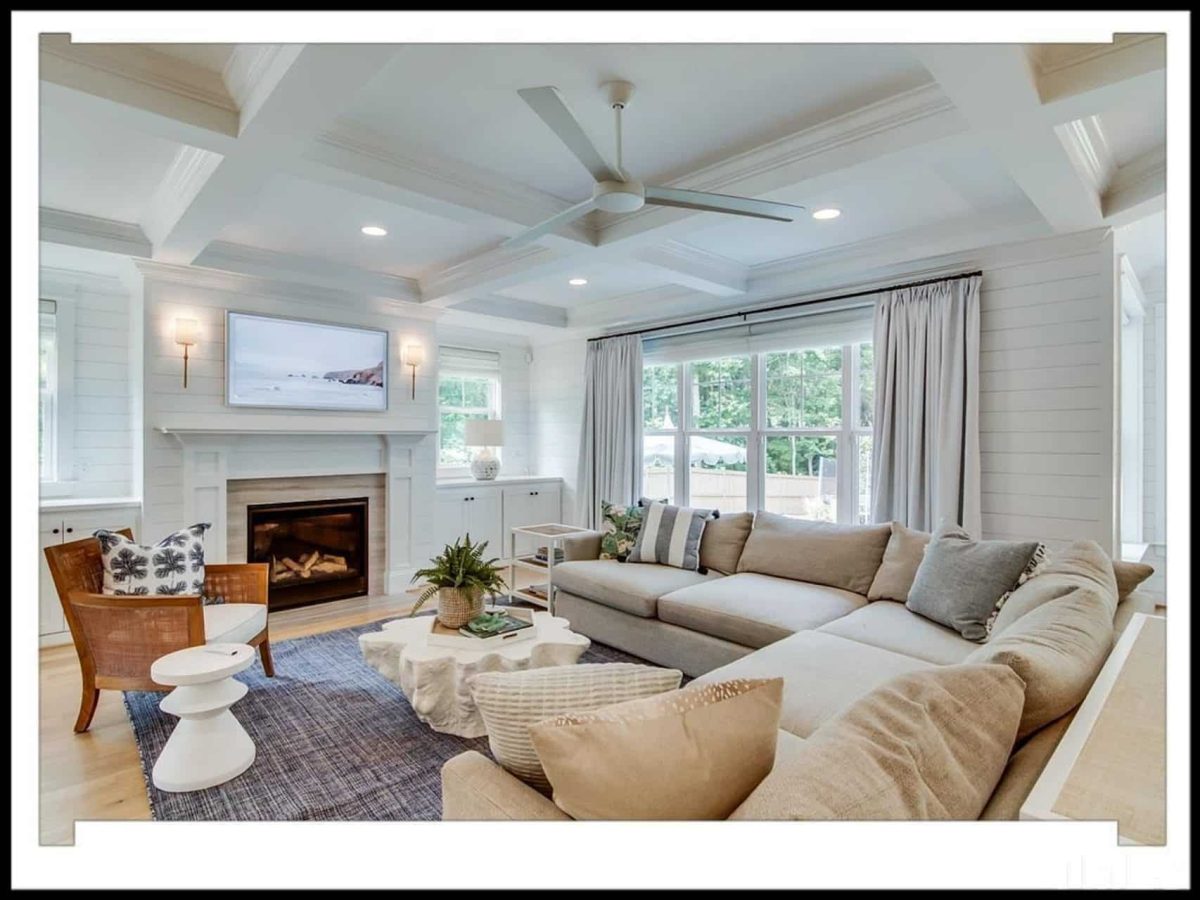 Traditional house Plan with 2.5 Stories, 4 Beds, and CAD Blueprint