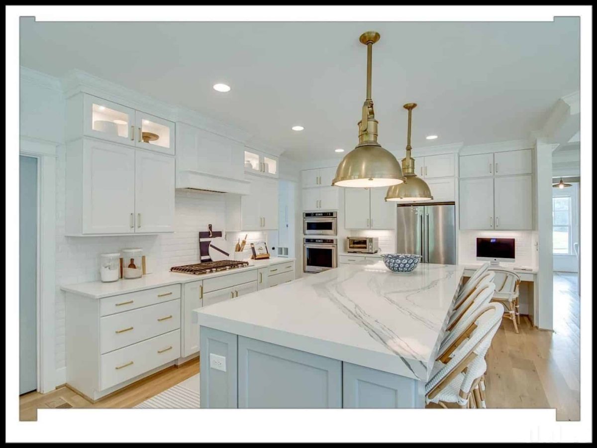 Traditional house Plan with 2.5 Stories, 4 Beds, and CAD Blueprint