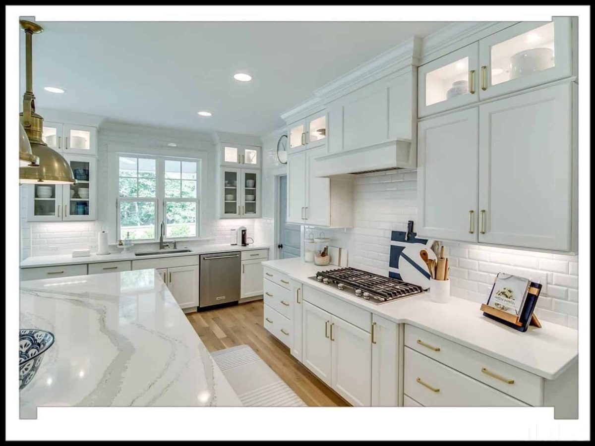 Traditional house Plan with 2.5 Stories, 4 Beds, and CAD Blueprint