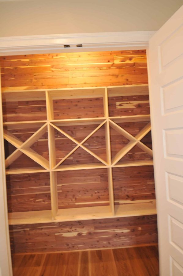 Elegant Traditional house Design with Detailed Floor Plan