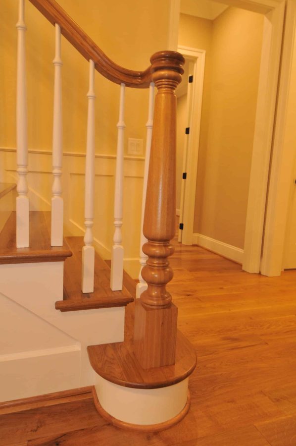 Elegant Traditional house Design with Detailed Floor Plan