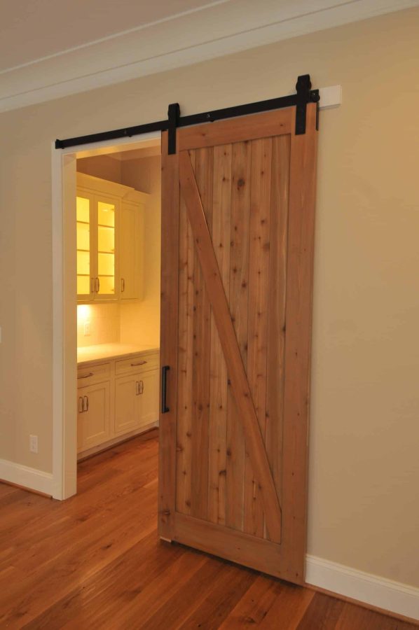 Elegant Traditional house Design with Detailed Floor Plan