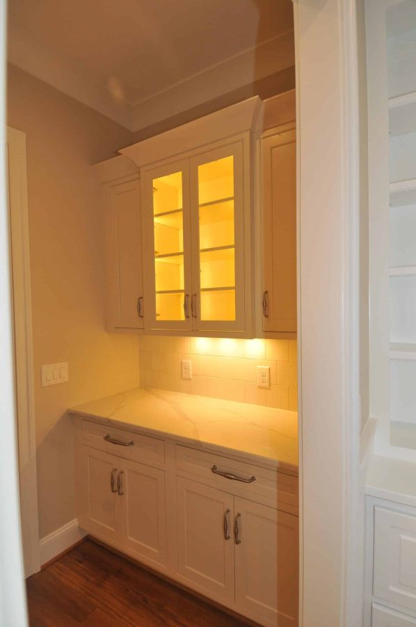 Elegant Traditional house Design with Detailed Floor Plan