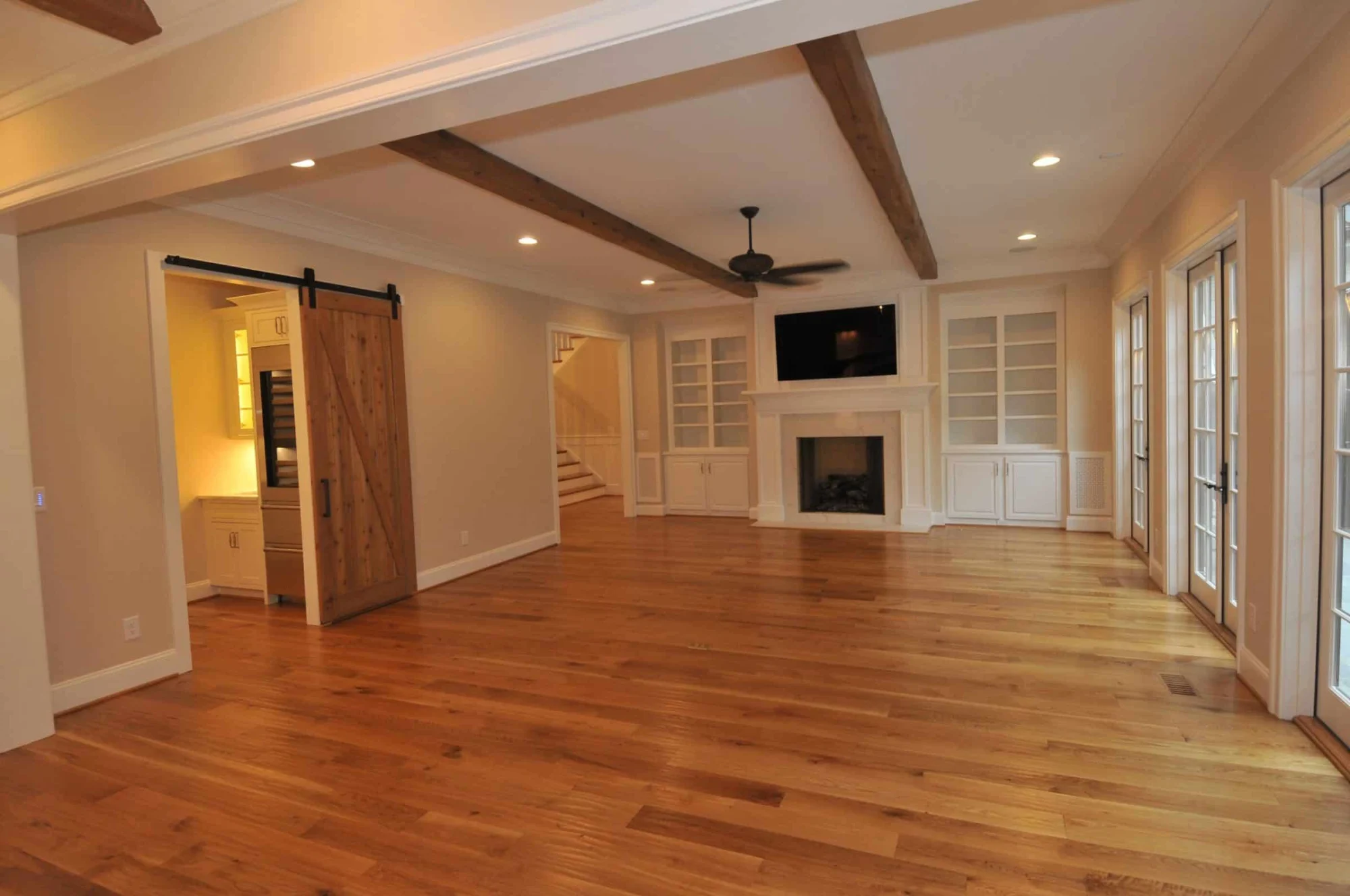 Elegant Traditional house Design with Detailed Floor Plan