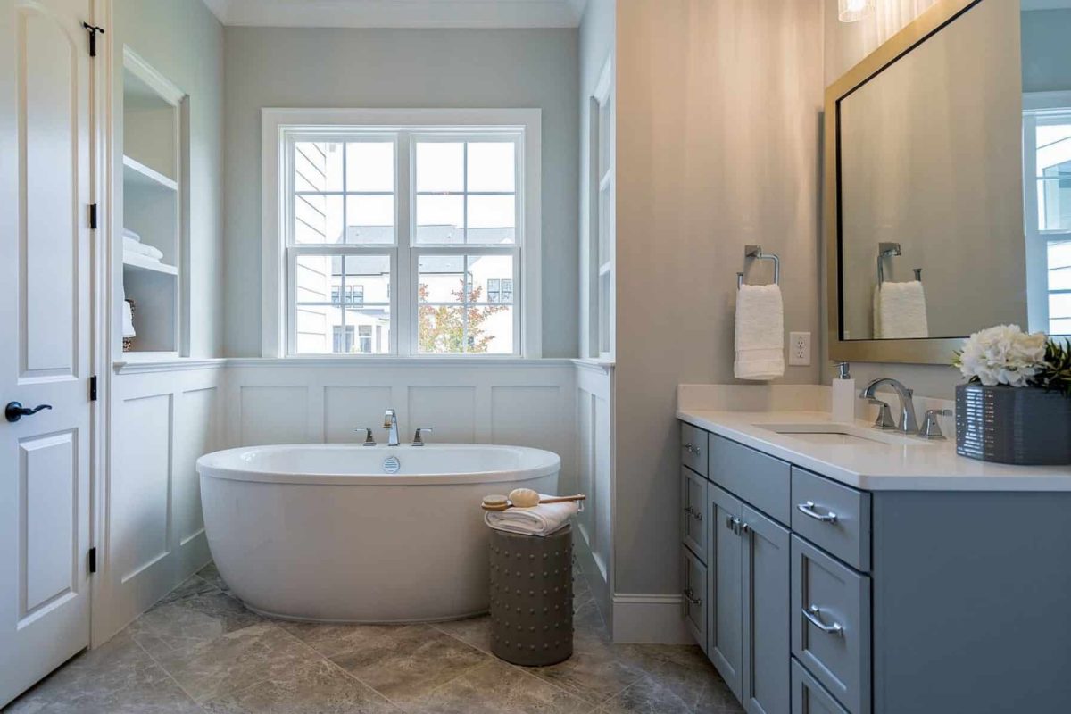 Gorgeous house Floor Plan with Craftsman Design