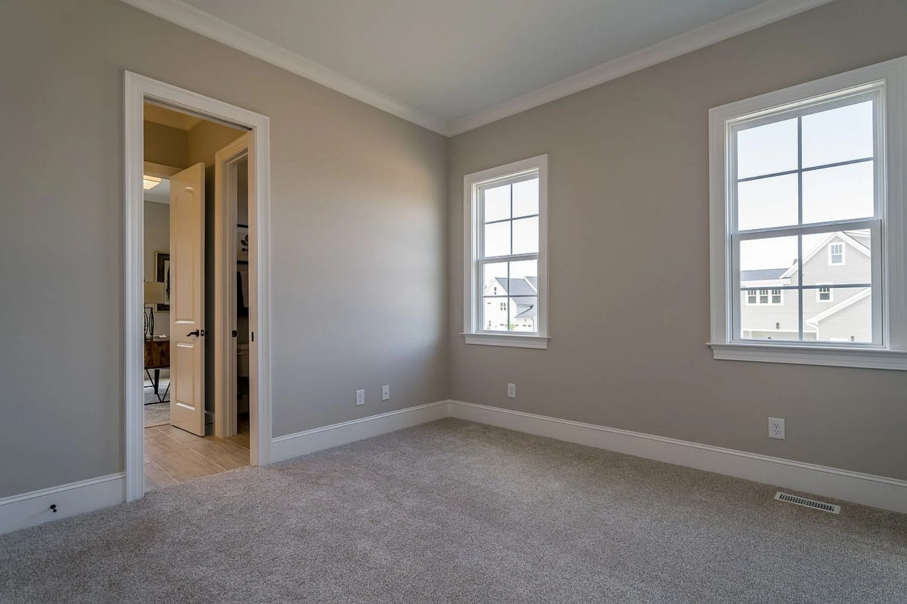Gorgeous house Floor Plan with Craftsman Design