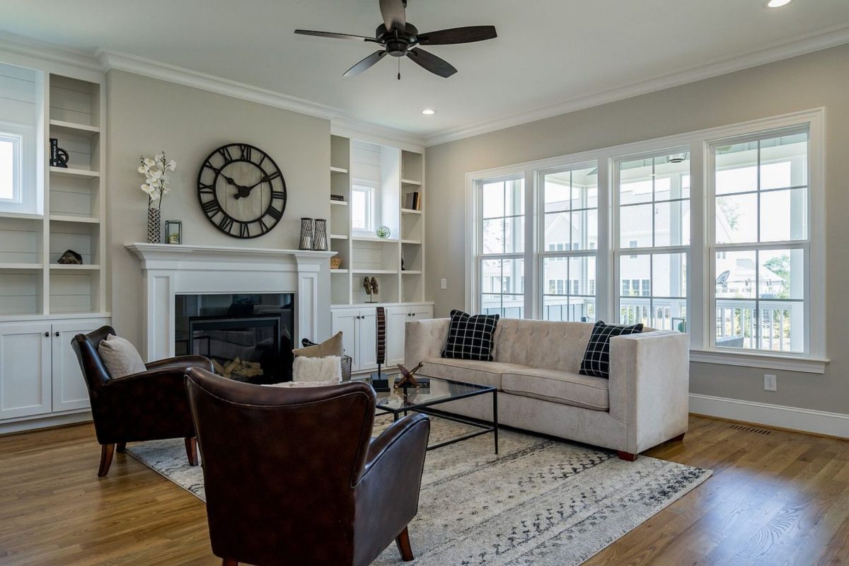 Gorgeous house Floor Plan with Craftsman Design