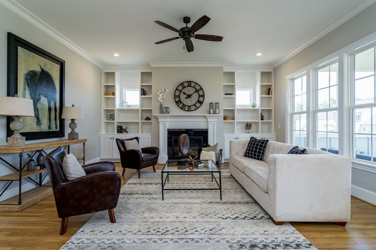 Gorgeous house Floor Plan with Craftsman Design