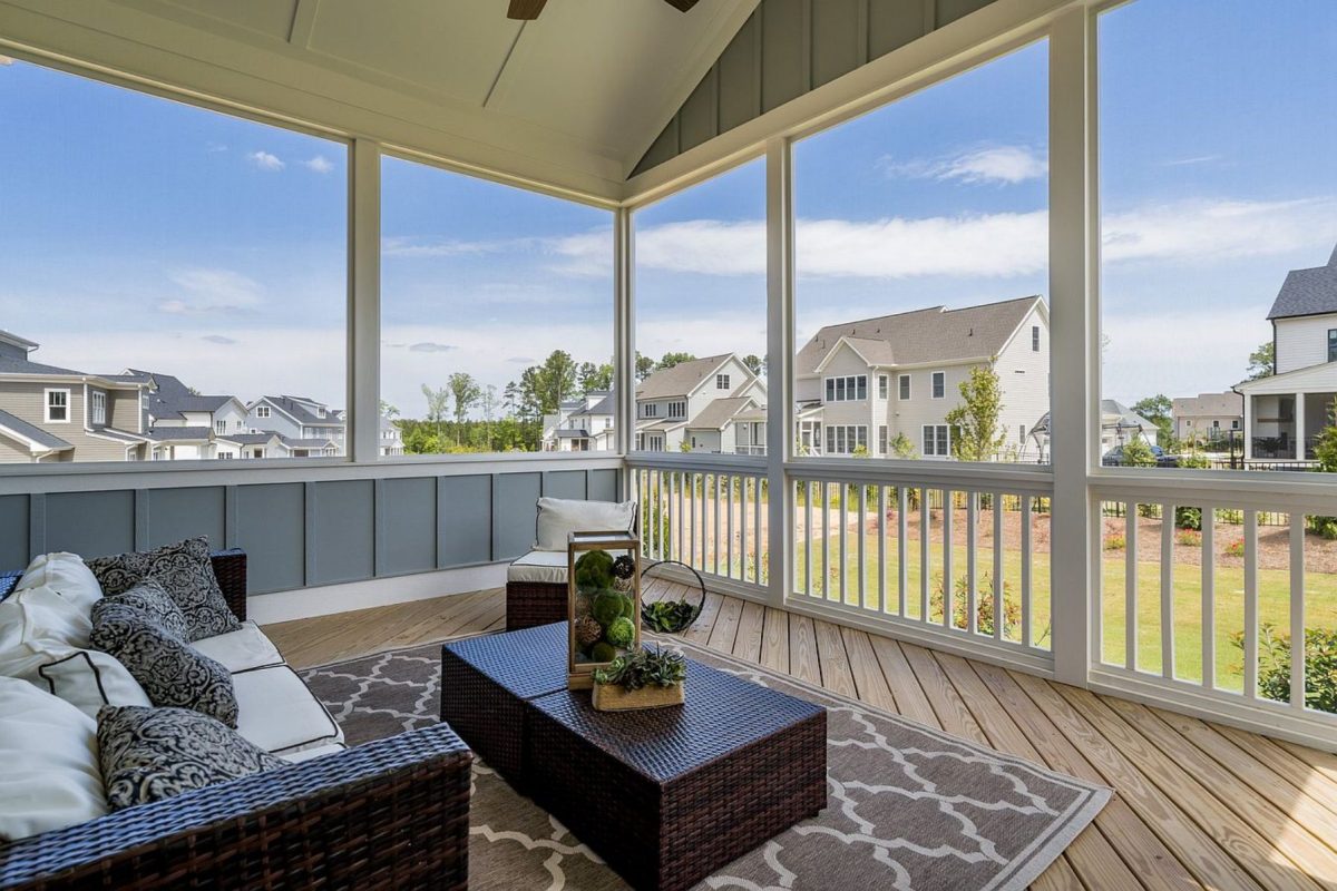 Gorgeous house Floor Plan with Craftsman Design