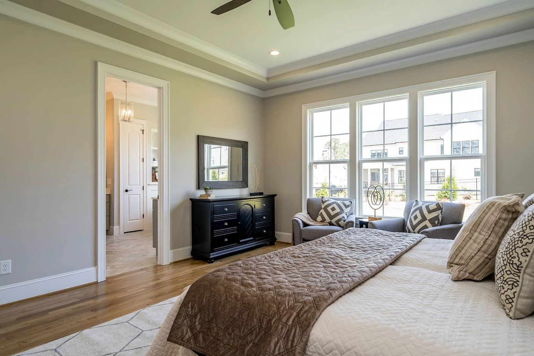 Gorgeous house Floor Plan with Craftsman Design