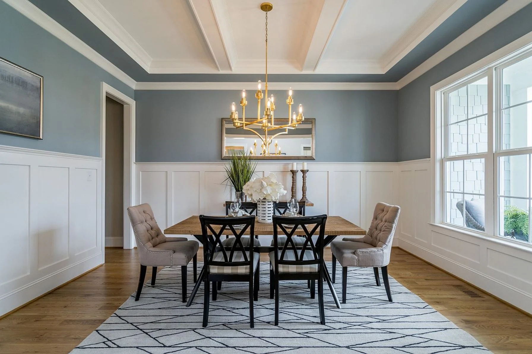 Gorgeous house Floor Plan with Craftsman Design