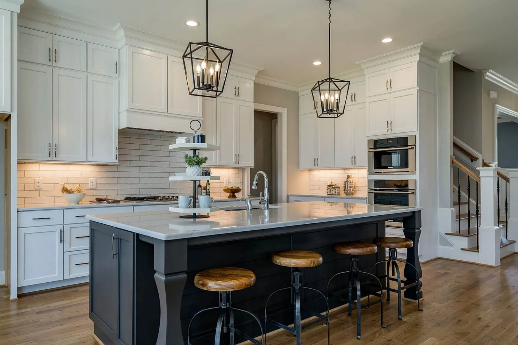 Gorgeous house Floor Plan with Craftsman Design