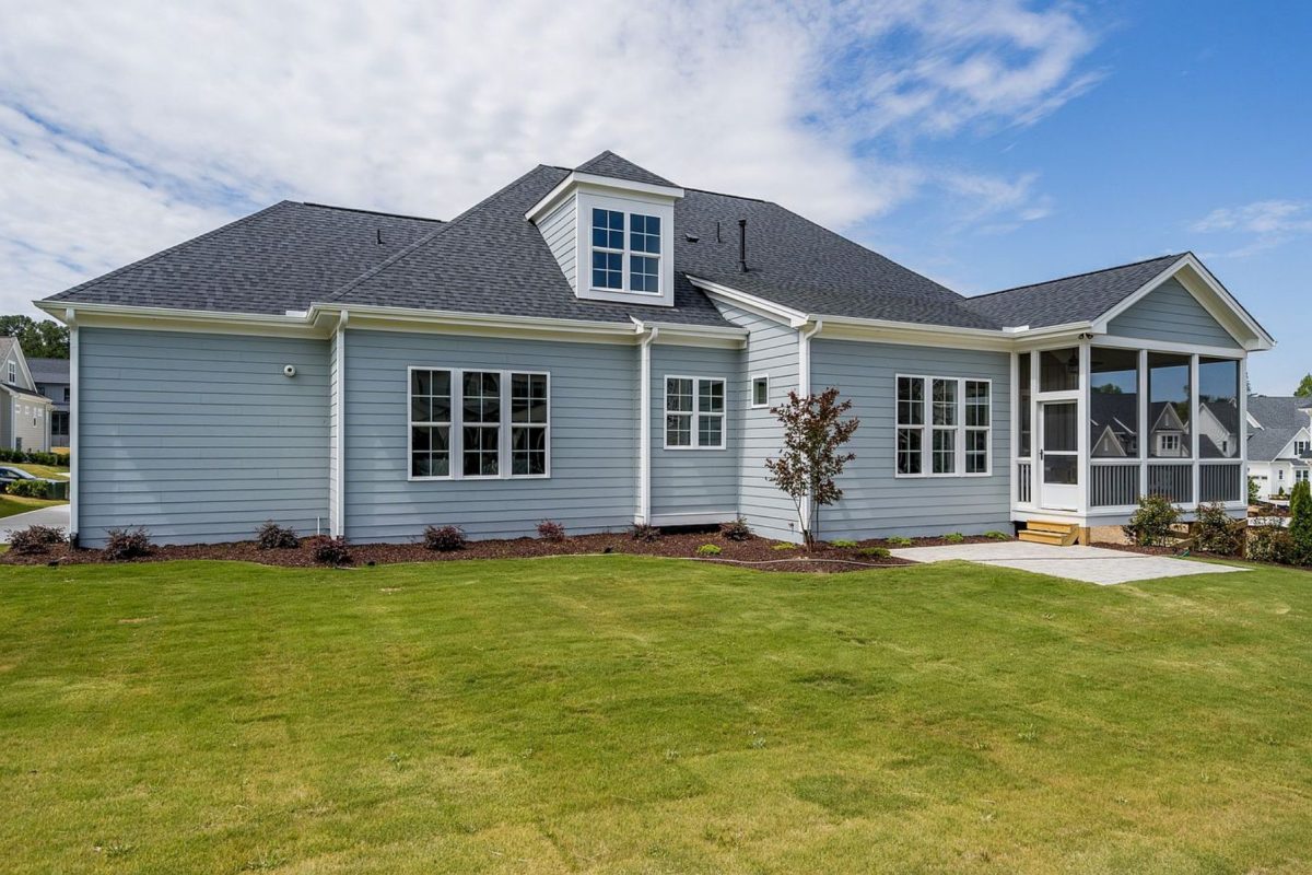 Gorgeous house Floor Plan with Craftsman Design