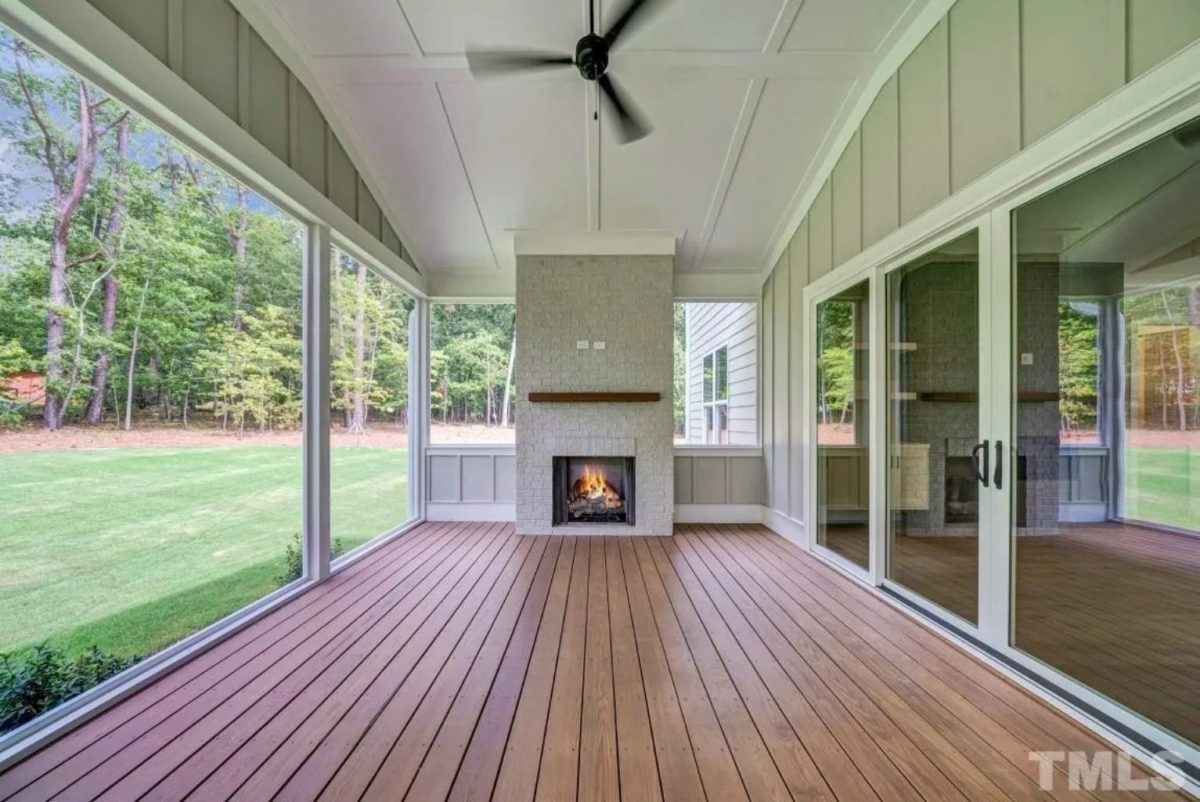 Spacious Traditional house Plan with Detailed Floor Designs