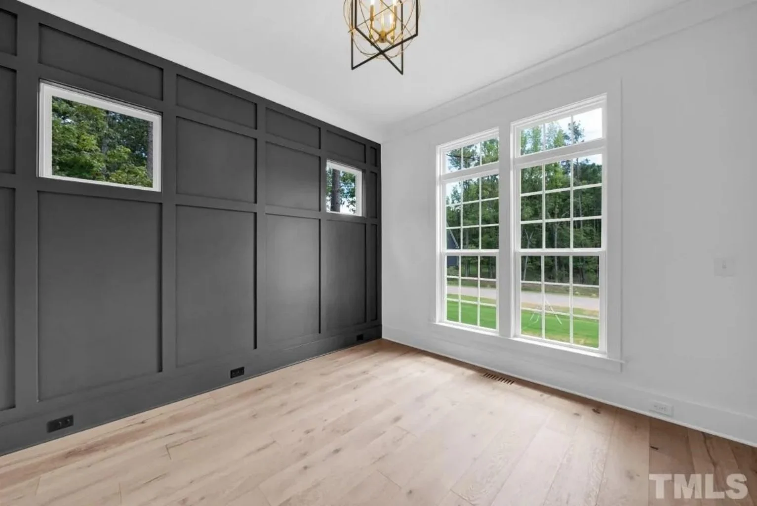 20-1846B HOUSE PLAN - Spacious Traditional House Plan with Detailed Floor Designs 40 Spacious Traditional house Plan with Detailed Floor Designs