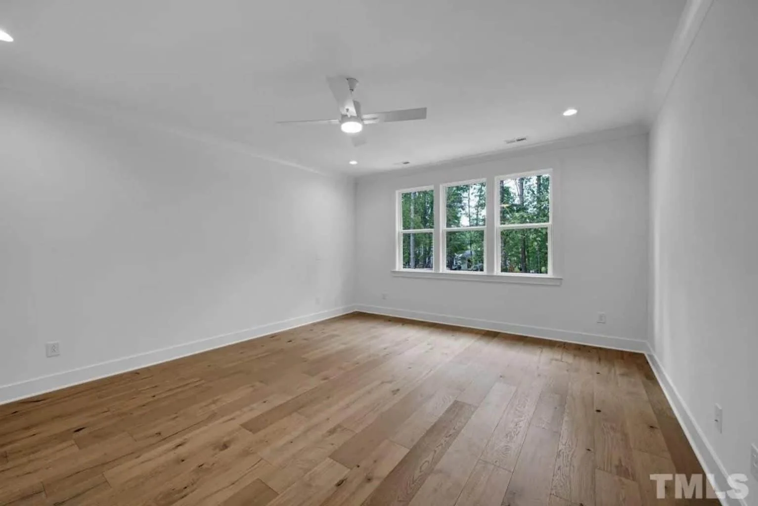 20-1846B HOUSE PLAN - Spacious Traditional House Plan with Detailed Floor Designs 34 Spacious Traditional house Plan with Detailed Floor Designs