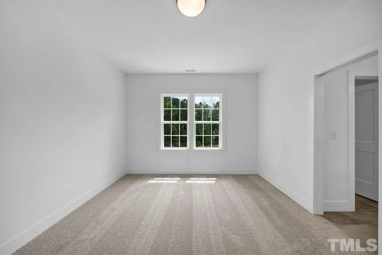 20-1846B HOUSE PLAN - Spacious Traditional House Plan with Detailed Floor Designs 32 Spacious Traditional house Plan with Detailed Floor Designs