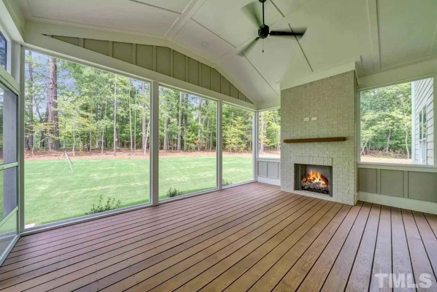 20-1846B HOUSE PLAN - Spacious Traditional House Plan with Detailed Floor Designs 30 Spacious Traditional house Plan with Detailed Floor Designs