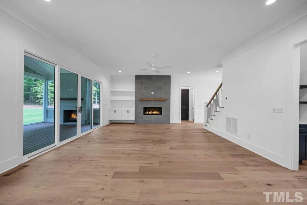 Spacious Traditional house Plan with Detailed Floor Designs