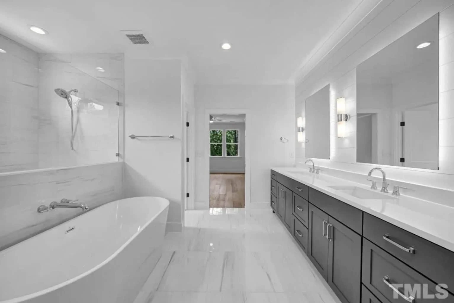 20-1846B HOUSE PLAN - Spacious Traditional House Plan with Detailed Floor Designs 29 Spacious Traditional house Plan with Detailed Floor Designs