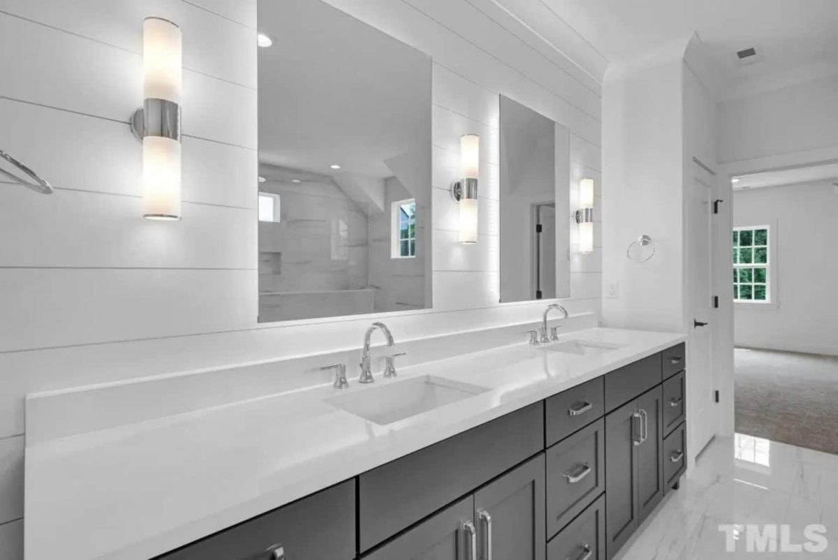 Spacious Traditional house Plan with Detailed Floor Designs