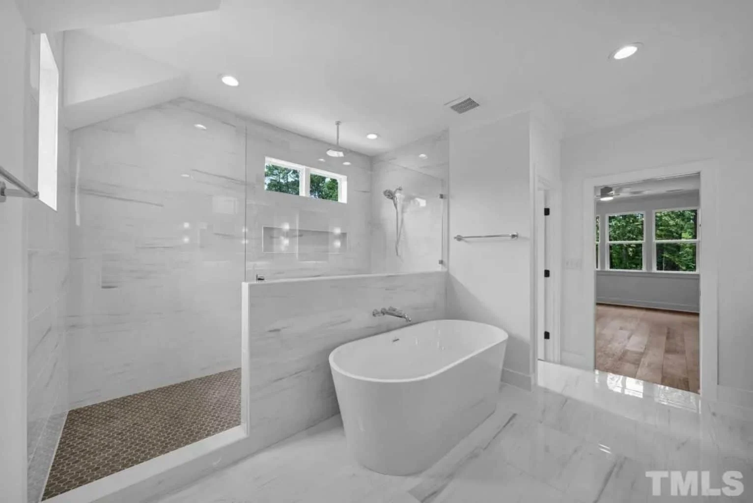 20-1846B HOUSE PLAN - Spacious Traditional House Plan with Detailed Floor Designs 23 Spacious Traditional house Plan with Detailed Floor Designs